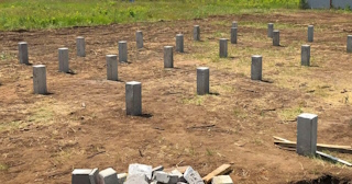 Фундамент на забивных жб сваях под ключ в Елизово - фундамент из забивных железобетонных свай цена от 3148 руб/м2